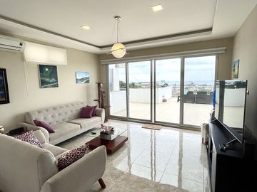 Ballenita, espectacular conjunto multifamiliar moderno con vista al mar.