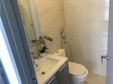 Apartamento en venta en Avenida Balboa vista al mar P.H. The Sands