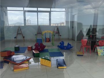 Apartamento en venta en Avenida Balboa vista al mar P.H. The Sands