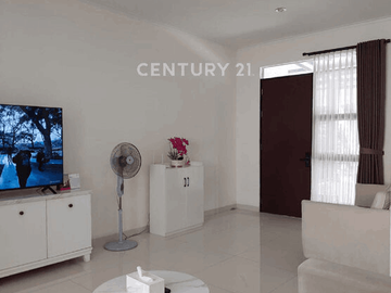 Rumah Luxury Di Taman Kopo Indah V Cluster Sherwood