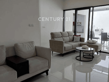 Rumah Luxury Di Taman Kopo Indah V Cluster Sherwood