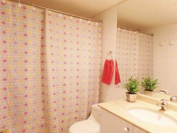 Departamento en Venta en Av. Las Condes / La Cabaña