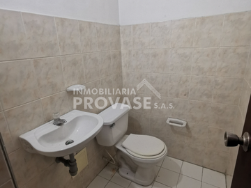 oficina en arriendo en latino. Cod A103162
