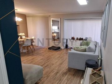 Se vende casa Peñalolén,Condominio Altos del Parque, Quilín Norte