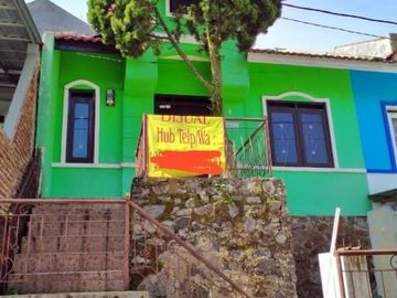 Rumah Nyaman di Sariwangi Dekat Geger Kalong & Sarijadi
