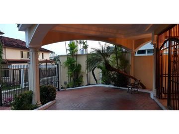 CASA EN HATO PINTADO 4REC 6B CBE 1000M2 VENCINDARIO CENTRICO