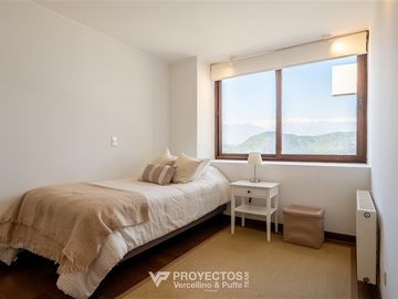 Exquisito DUPLEX en venta de 3 dorm+ serv en Los Trapenses