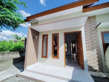 Rumah Area Klaten, 2 Unit Siap Huni Harga Murah