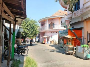 LANGKA & TERMURAH !!! Dijual Rumah SHM Hitung Tanah Dukuh Kupang Timur Bangunan 1 Lantai (semi permanen)