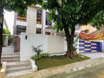 Katipunan Ayala Heights 5 BR Modern House with Overlooking Views Quezon City
