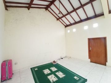 Di Jual Cepat Rumah Siap Huni 5 Kamar Di Jl. Sarijadi Bandung