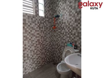 DIJUAL RUMAH DANAU BERATAN TAMAN GRIYA JIMBARAN BADUNG, BALI