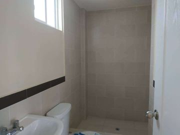 Casas en Venta en Ibarra cerca del Anillo Vial, Conjunto Laforet 2 y 3 dormitorios