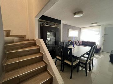 Casa en venta, de dos recámaras, en el Fracc. Los Héroes III, Toluca, México