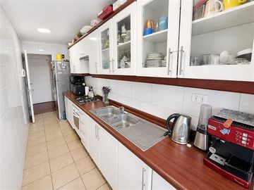 REAL OPORTUNIDAD: Amplio Departamento en venta de 3H y 2B