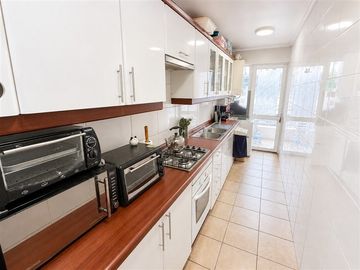REAL OPORTUNIDAD: Amplio Departamento en venta de 3H y 2B