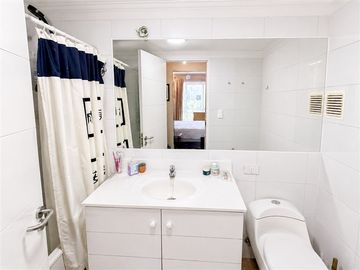 REAL OPORTUNIDAD: Amplio Departamento en venta de 3H y 2B