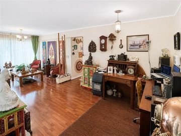 REAL OPORTUNIDAD: Amplio Departamento en venta de 3H y 2B
