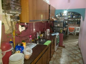 VENTA. MORON. CHALET 4 AMB CON GRAN FONDO LIBRE