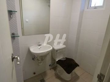 Modern Townhouse For Sale In Fairview near Commonwealth Avenue PH995