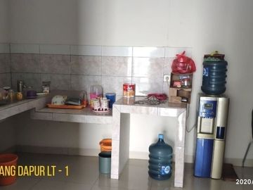 Ruko di Jatiasih Bekasi,Parkiran 6 Mobil Tanah Luas 310 m2