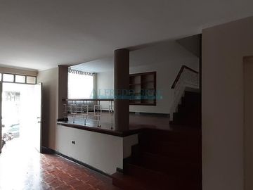 Casas como Terreno Venta CAL. MARIO VALDIVIA  - SAN MIGUEL
