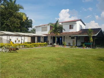 SE VENDE CASA DE CAMPO EN ZANJON DE PIEDRA ANDALUCIA.