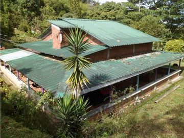 SE VENDE CASA DE CAMPO EN ZANJON DE PIEDRA ANDALUCIA.