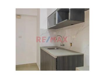 🌟 ¡OPORTUNIDAD ÚNICA EN AV.COLONIAL - CERCADO DE LIMA! 🌟

¿Buscas tu próximo hogar en el corazón de la ciudad? ¡No busques más! 
Te presentamos est