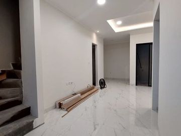 Hunian exclusive siap huni furnished dkt tol sawangan,Depok