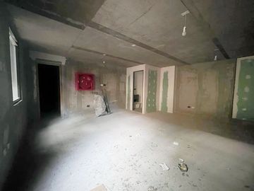 Local de planta libre en obra ubicado en Corte Suprema