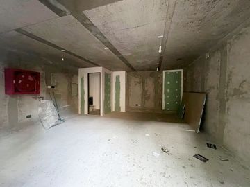 Local de planta libre en obra ubicado en Corte Suprema