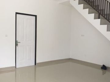 Rumah Mewah ada Balkonnya di Kopo Katapang dkt Tol Kopo dan tki