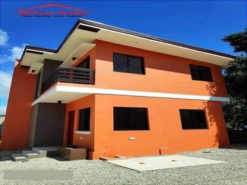 House and Lot For Sale in Cainta Rizal Birmingham Camden Brookside Subdivision