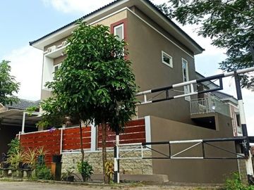 Rumah Mewah 2 Lantai Full Furnitur di Kalasan Jogja