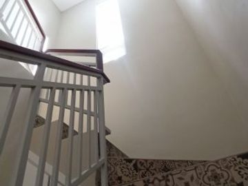 Rumah Mewah 2 Lantai Full Furnitur di Kalasan Jogja