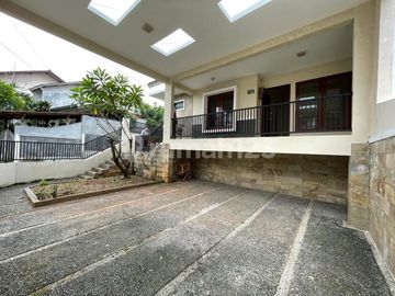 Rumah Modern Posisi Hook Dalam Komplek Mega Cinere Harga Menarik