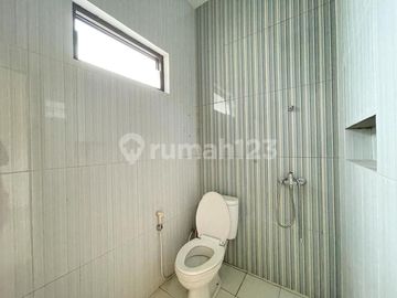 Rumah Modern Posisi Hook Dalam Komplek Mega Cinere Harga Menarik