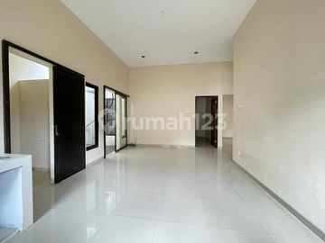 Rumah Modern Posisi Hook Dalam Komplek Mega Cinere Harga Menarik
