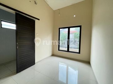 Rumah Modern Posisi Hook Dalam Komplek Mega Cinere Harga Menarik
