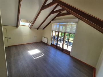 Casa de quinta, en arriendo de 6 dorm. en Los Angeles
