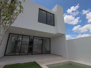 Townhouse al norte de Mérida| Con alberca