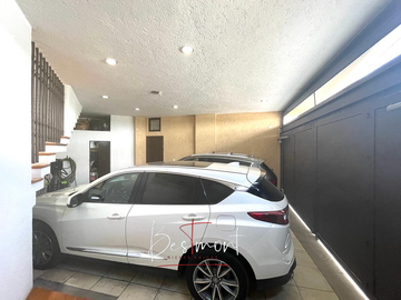 Increíble Casa en Venta con Loft en Fraccionamiento la Trinidad