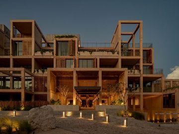 Condominio con terraza de 33 m2, rooftop con jacuzzi y alberca con vista al camp
