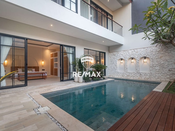 DIJUAL VILLA MEWAH BARU DI DAERAH KUTA SELATAN BADUNG BALI