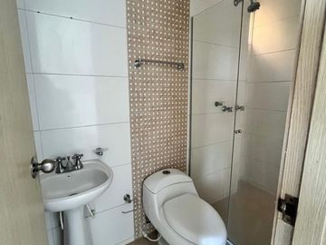 apartamento en arriendo en el poblado. Cod A126840