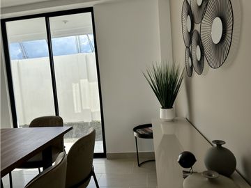 CASA DE DOS PISOS EN URB PRIVADA EN PORTOVIEJO, NORTE