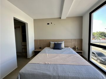 CASA DE DOS PISOS EN URB PRIVADA EN PORTOVIEJO, NORTE