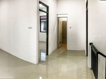 Rumah Pasar Minggu Minimalis dalam Cluster Siap Huni