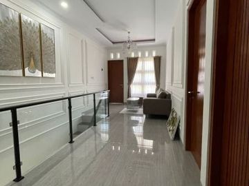 RUMAH MEWAH 2 LANTAI DI KOTAGEDE FULL FURNISH